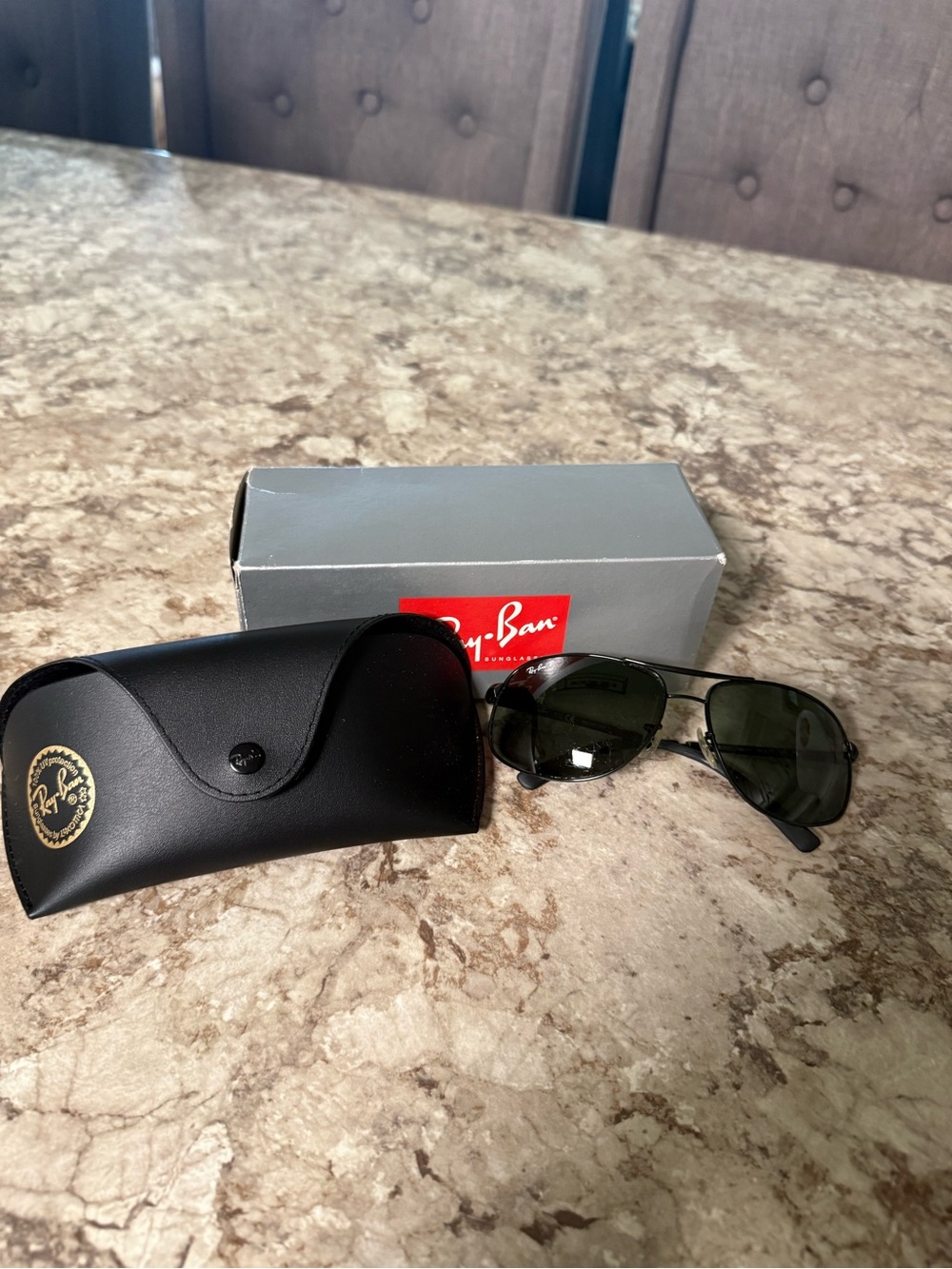 Ray-Ban Aviator Sunglasses in Black with Green Lenses